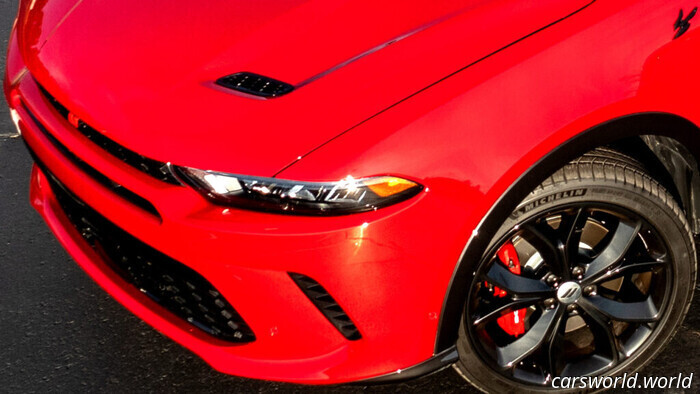 Stellantis не может избавиться от автомобилей Dodge 2024 года, и это не единственная компания с остатками | Carscoops